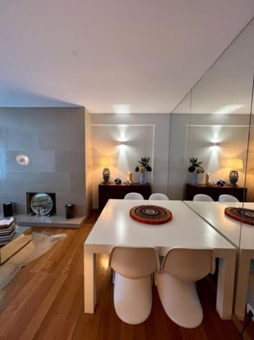Becas House - *