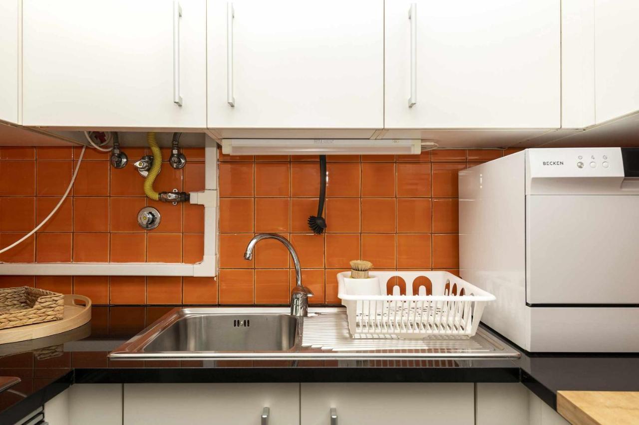 Typical Portuguese In São Bento Apartamento Lisboa