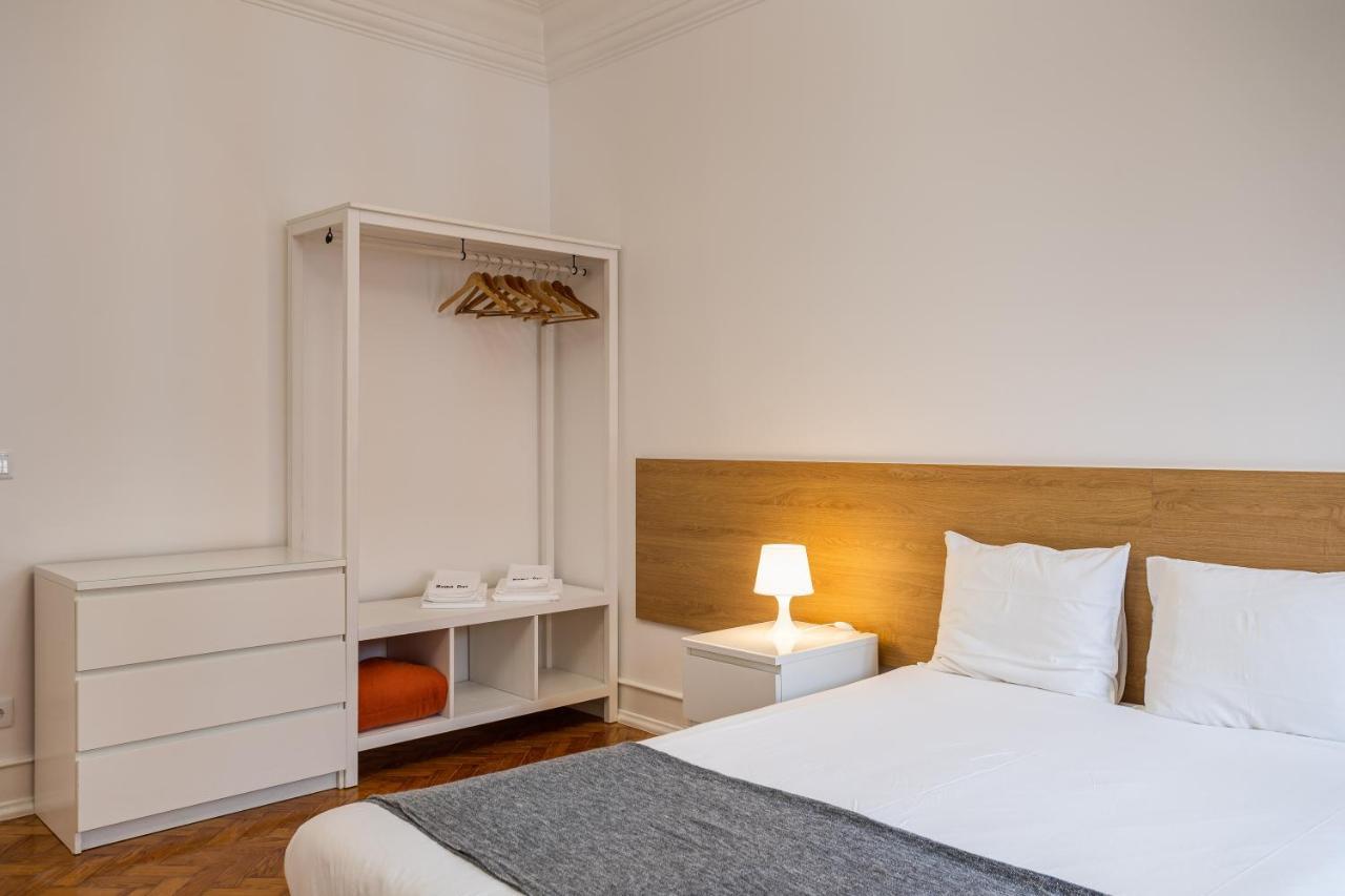 Apartment Home Out Rooms & Apartments *