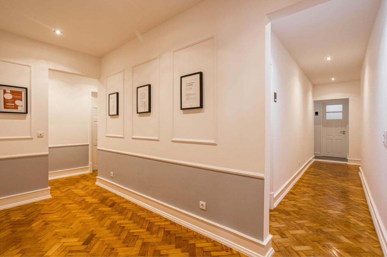 Home Out Rooms & Apartments Apartment *