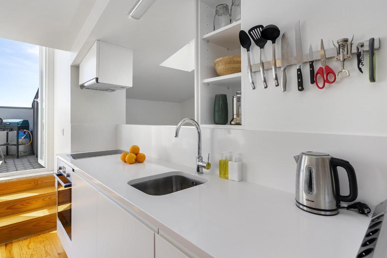 Whome Alfama 2-bed Minimalist Retreat For Digital Nomads & Remote Workers * Lisbon
