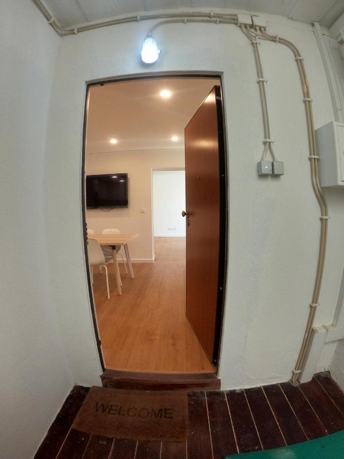 Lisbon, Renovated T2 Near Rossio * Lissabon