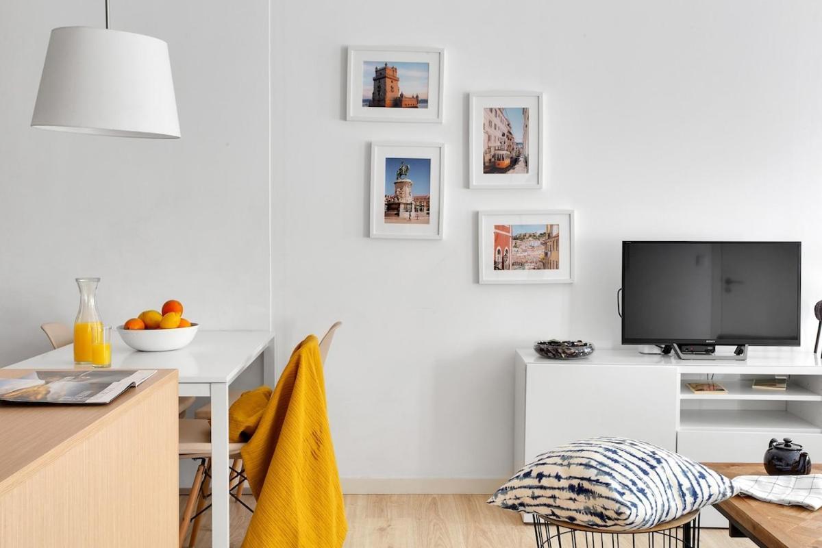 Modern 2 Bedroom In Estrela With Outside Terrace! Amazing For Families, Couples, Friends Appartement *