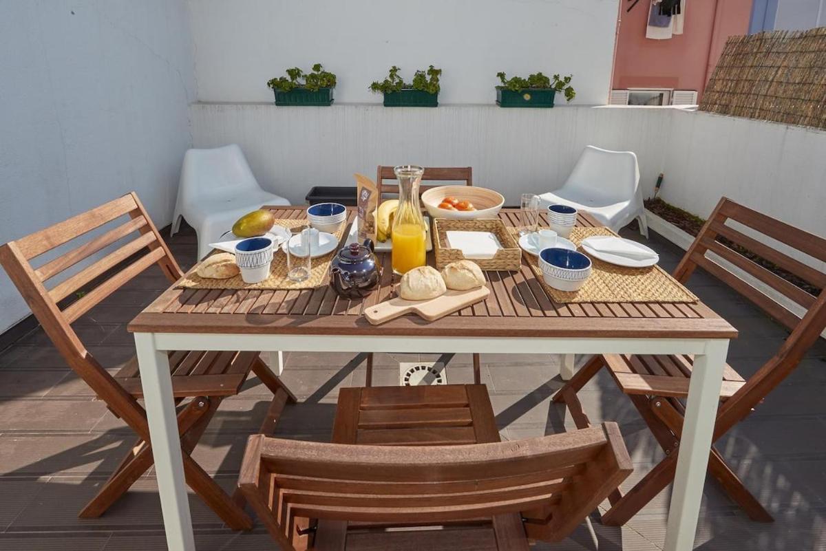 Appartement Modern 2 Bedroom In Estrela With Outside Terrace! Amazing For Families, Couples, Friends