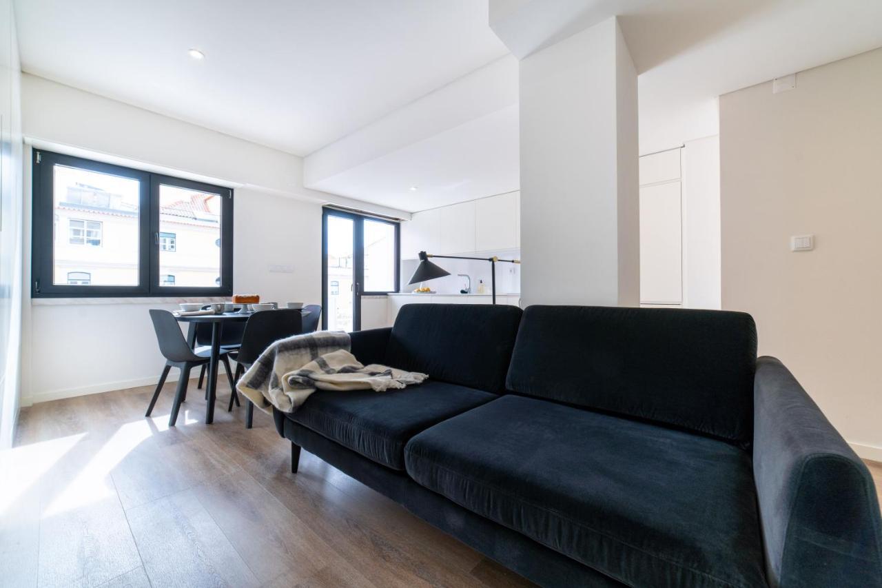 Lusiadas 53 2ºd - Beautiful Two-bedroom Apartment Lisbon
