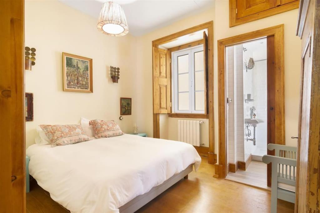 Apartment Classy 2br In Principe Real W/ Heating