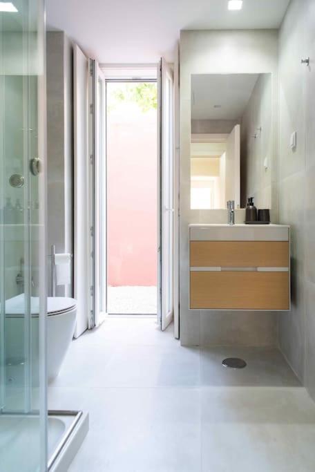 Pardal Rc B - Stylish Studio In Alcantara With Free Parking Nearby * Lissabon