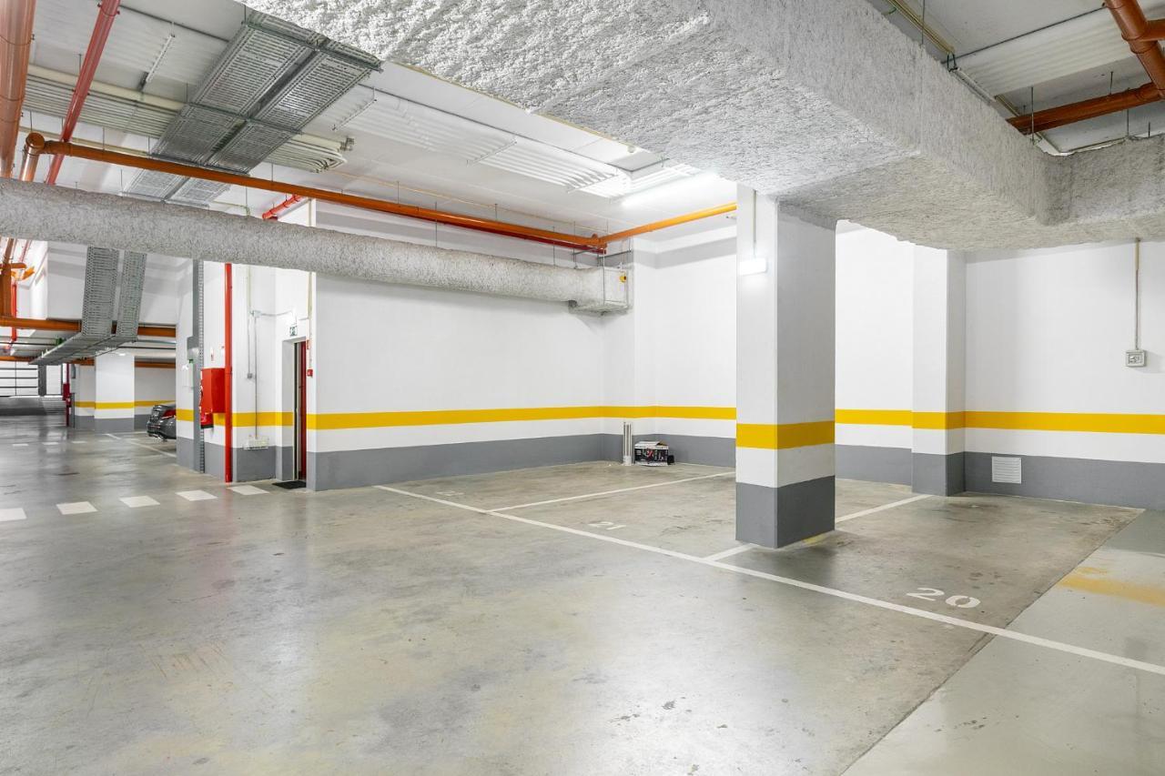 Whome Urban Retreat W/parking, Elevator & Ac By Benfica Stadium Apartment Lissabon