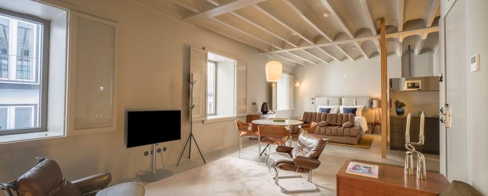 Raw Culture Arts & Lofts Bairro Alto * Lisboa
