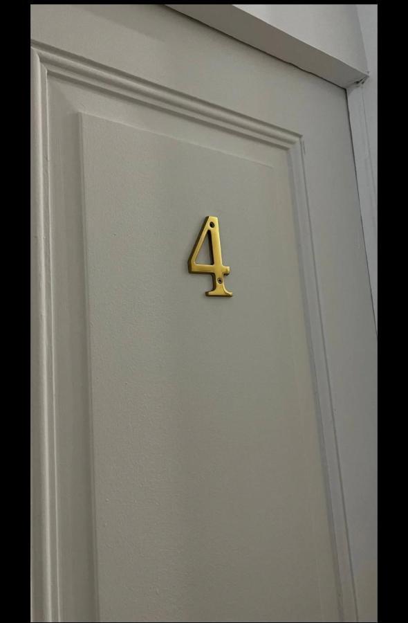 Quarto em Acomodações Particulares Conde Do Redondo Lisboa
