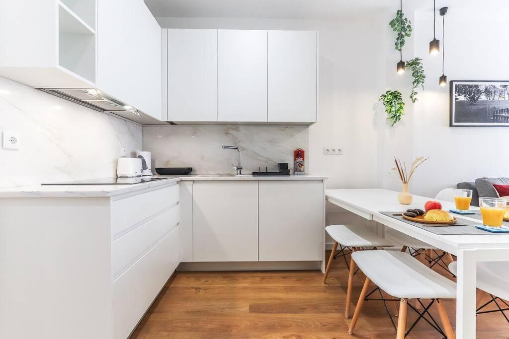 Portucale ! Bright Campo Ourique W/ Terrace Appartement Lisboa