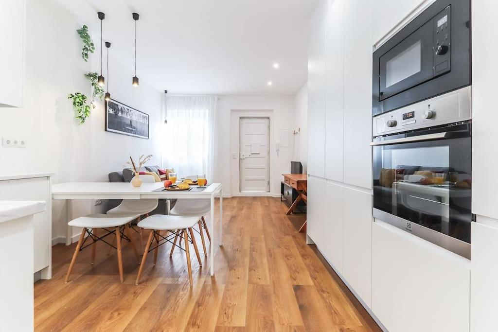 Portucale ! Bright Campo Ourique W/ Terrace Appartement *