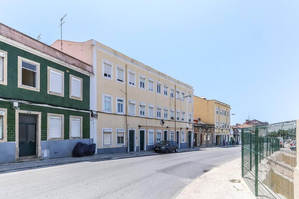 Appartement Portucale ! Bright Campo Ourique W/ Terrace Lisboa