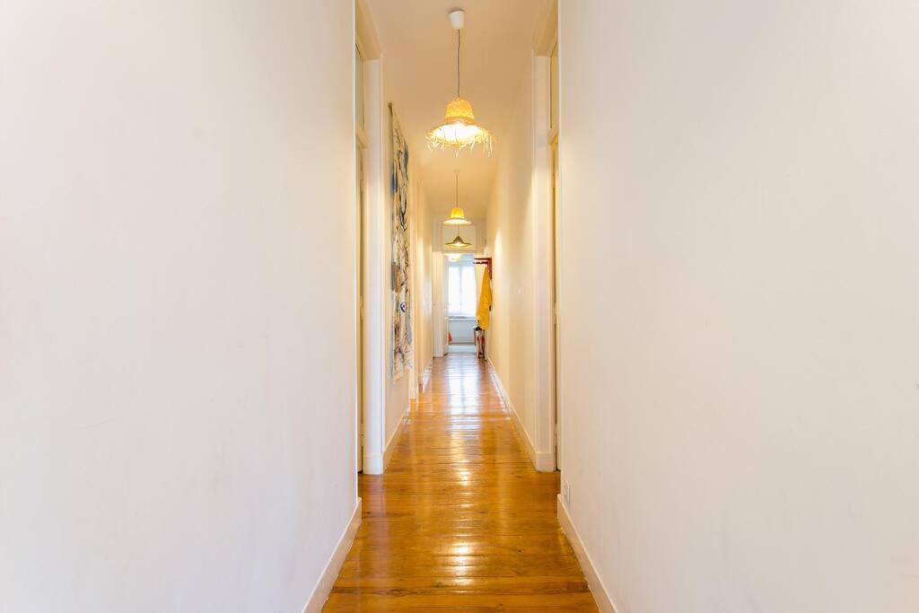 Principe Real Cool And Artistic 3 Bedrooms Flat!