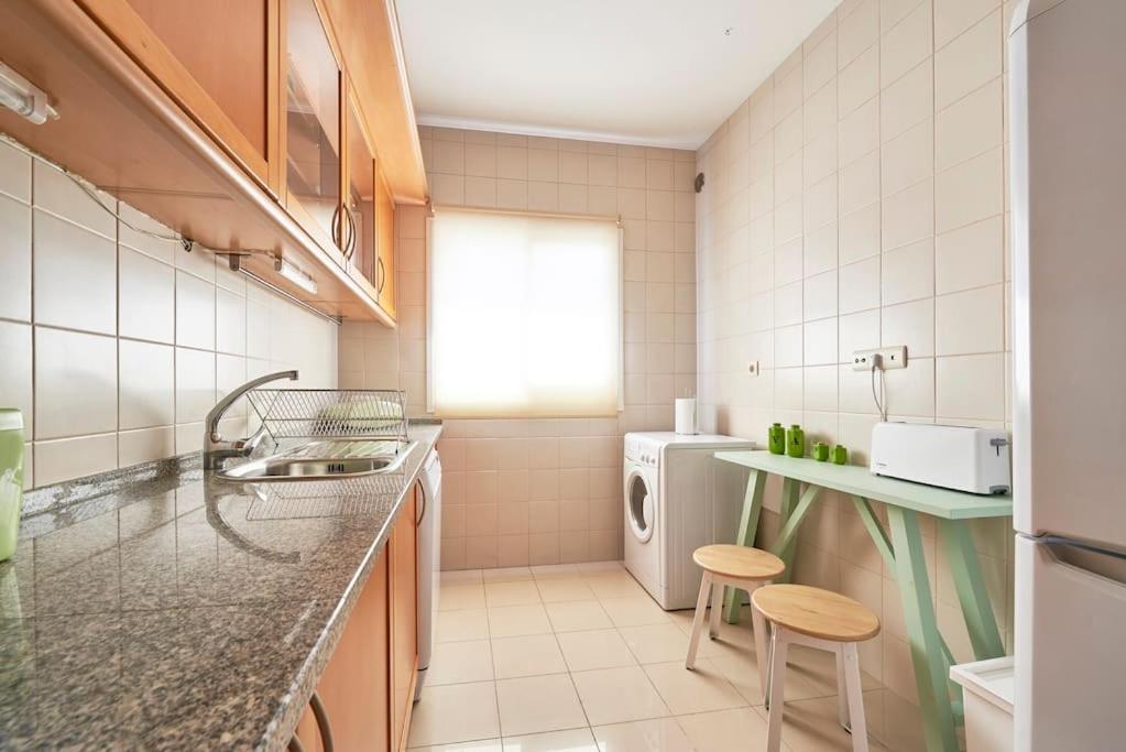 Modern In Parque Nacoes Appartement *