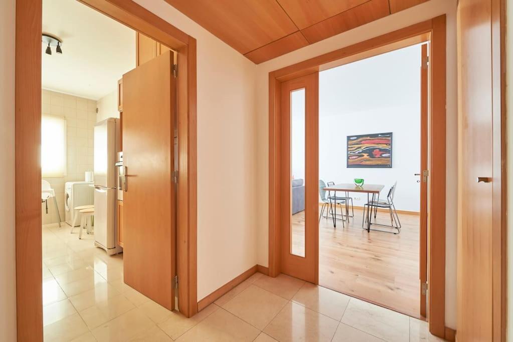Modern In Parque Nacoes Appartement