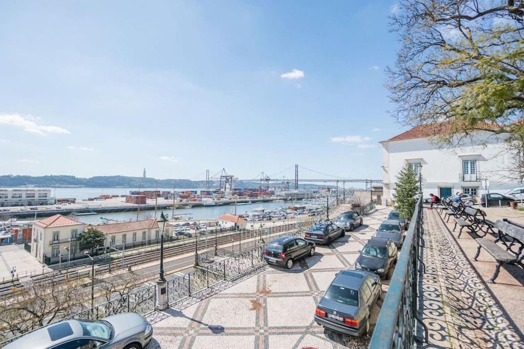 Lapa Flat W/ Patio Apartment