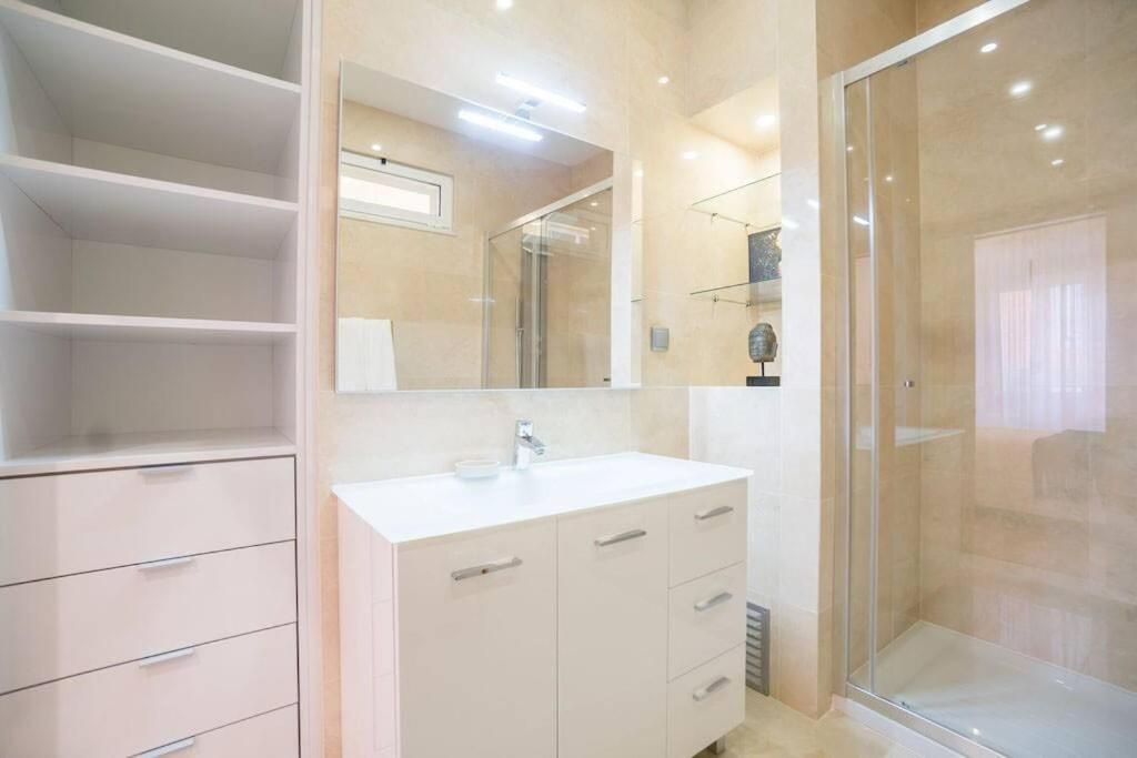 Lapa Flat W/ Patio Apartment