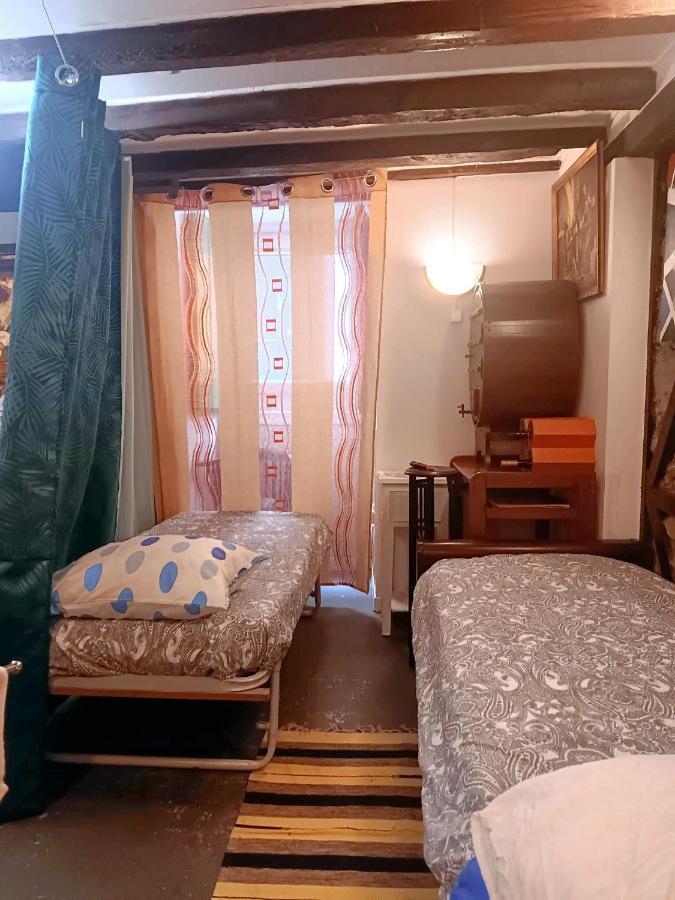 Bica Street Old Bar Into Studio Apartamento