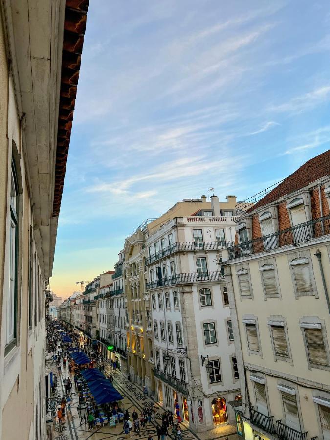 Privativo Com Banheiro Compartilhado Privatunterkunft Lissabon