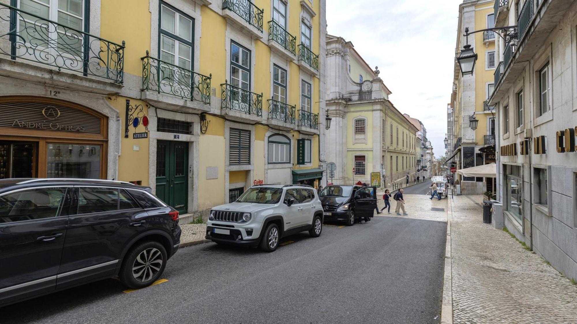 Lovelystay - Chiado 3bedroom Wonder * Lissabon