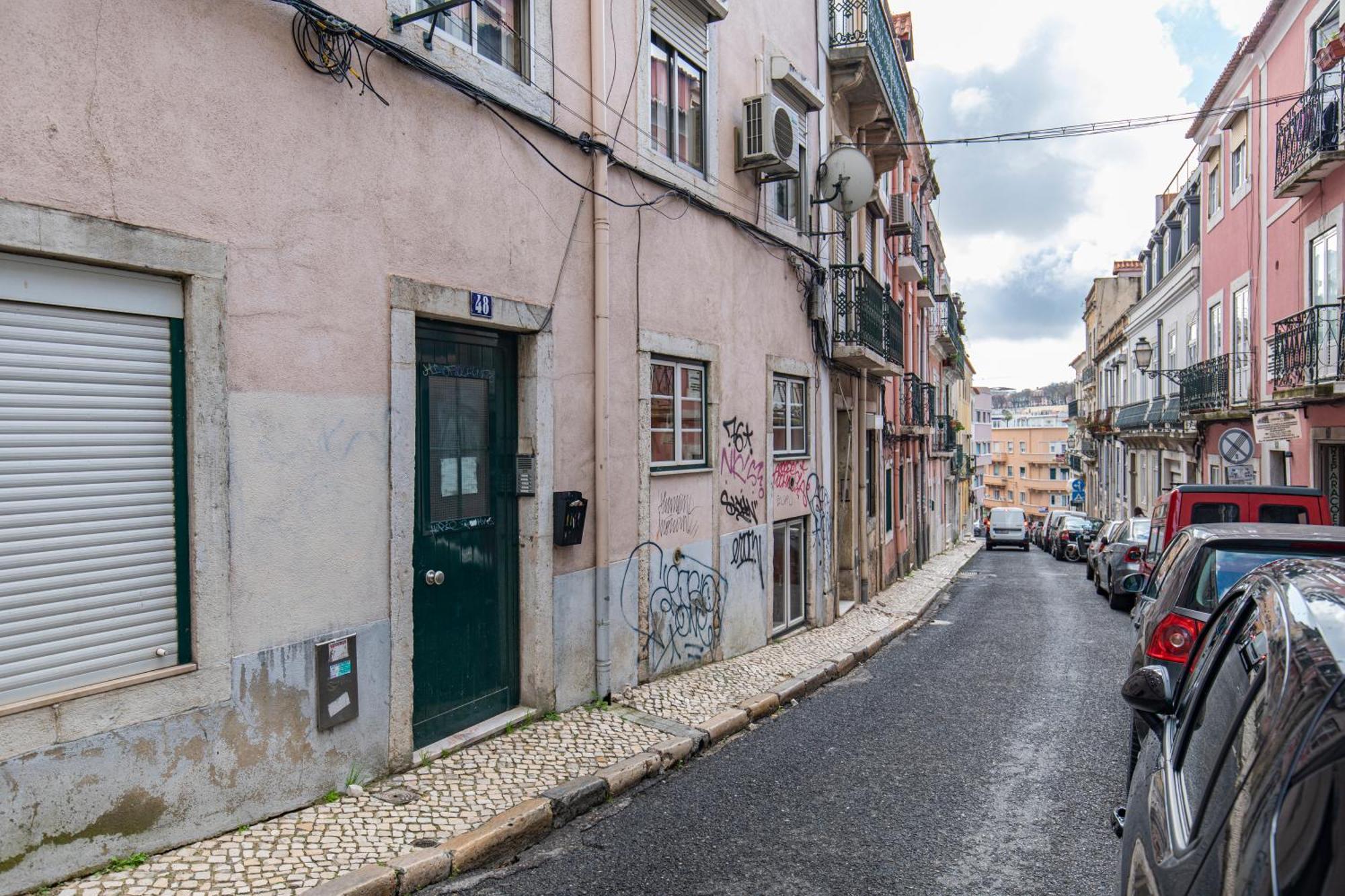 3 Bedroom Near Av. Liberdade Apartment *