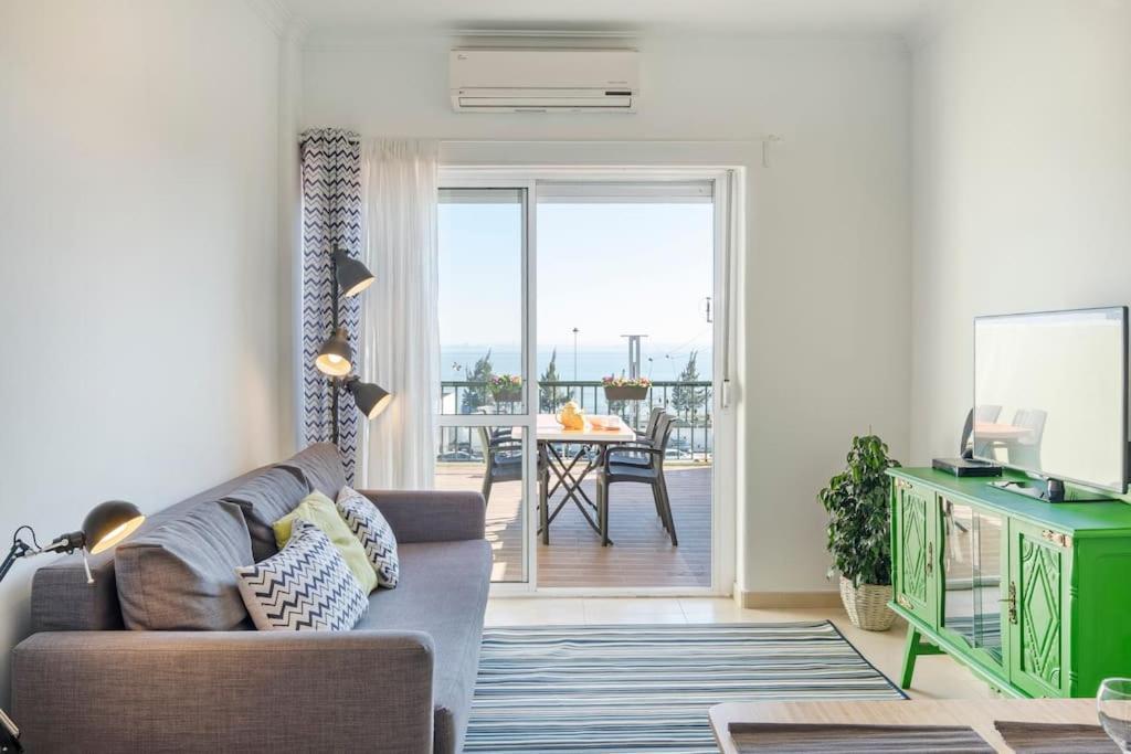 Storytellers - Terrace By The River Apartamento