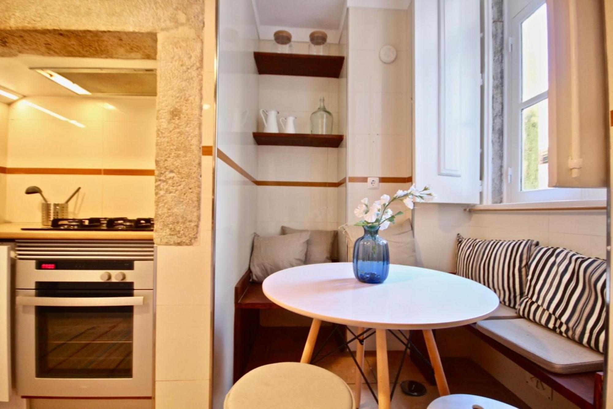 Akicity Alfama Azure Apartment *