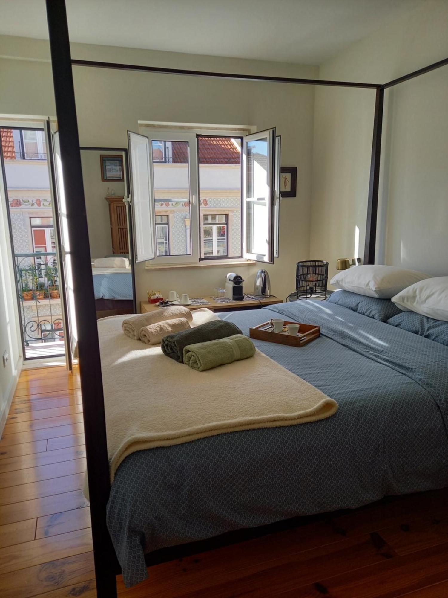 Homestay Charme Et Confort Au Coeur De Graca Lisbon