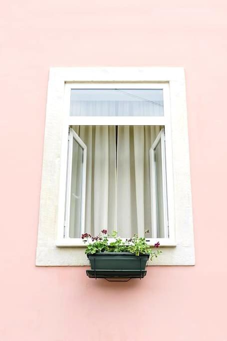 Sapadores - 2 Bedrooms Boho Chic Appartement