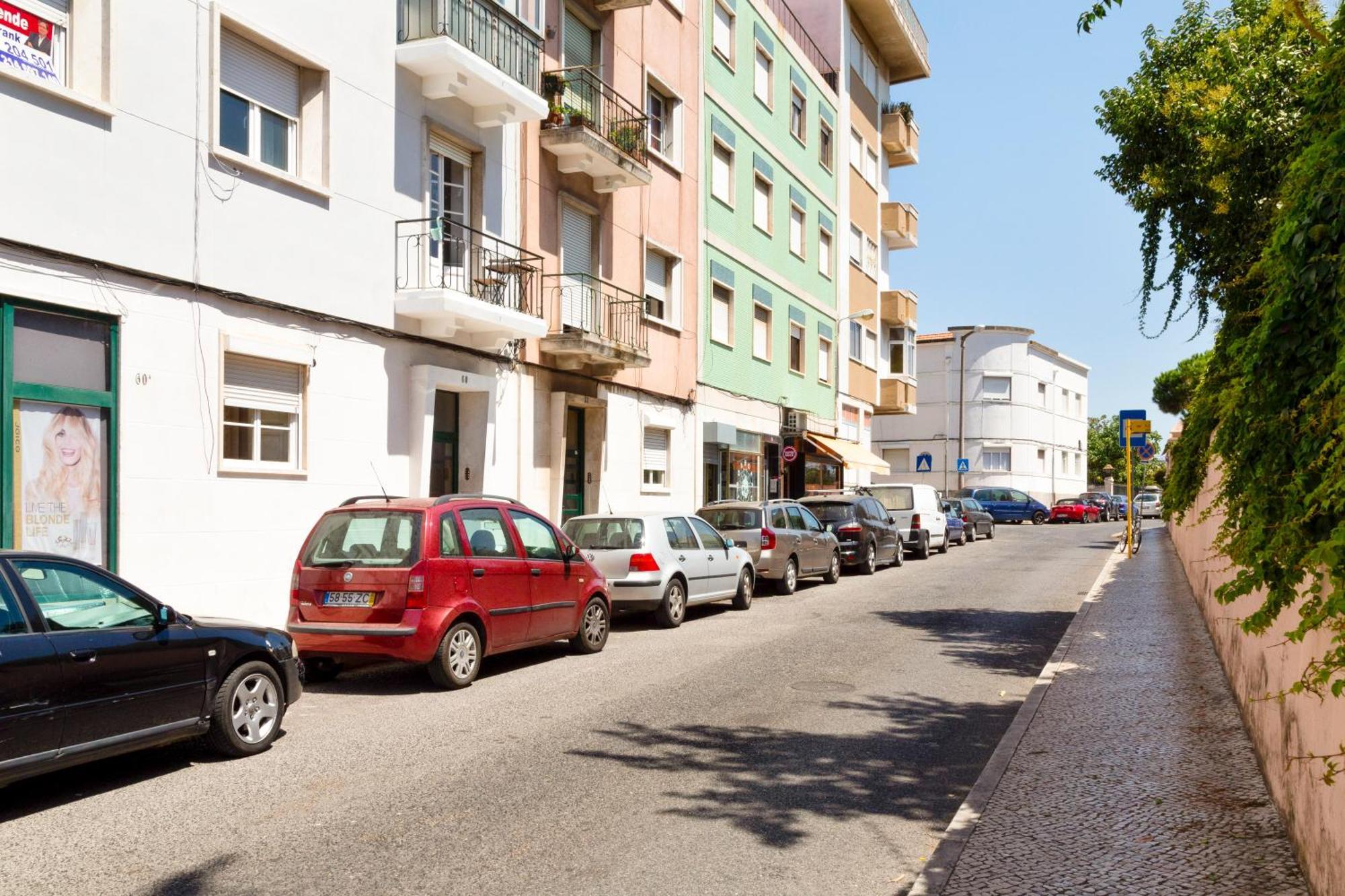 Flh Alcantara Stylish Duplex With Terrace Lissabon