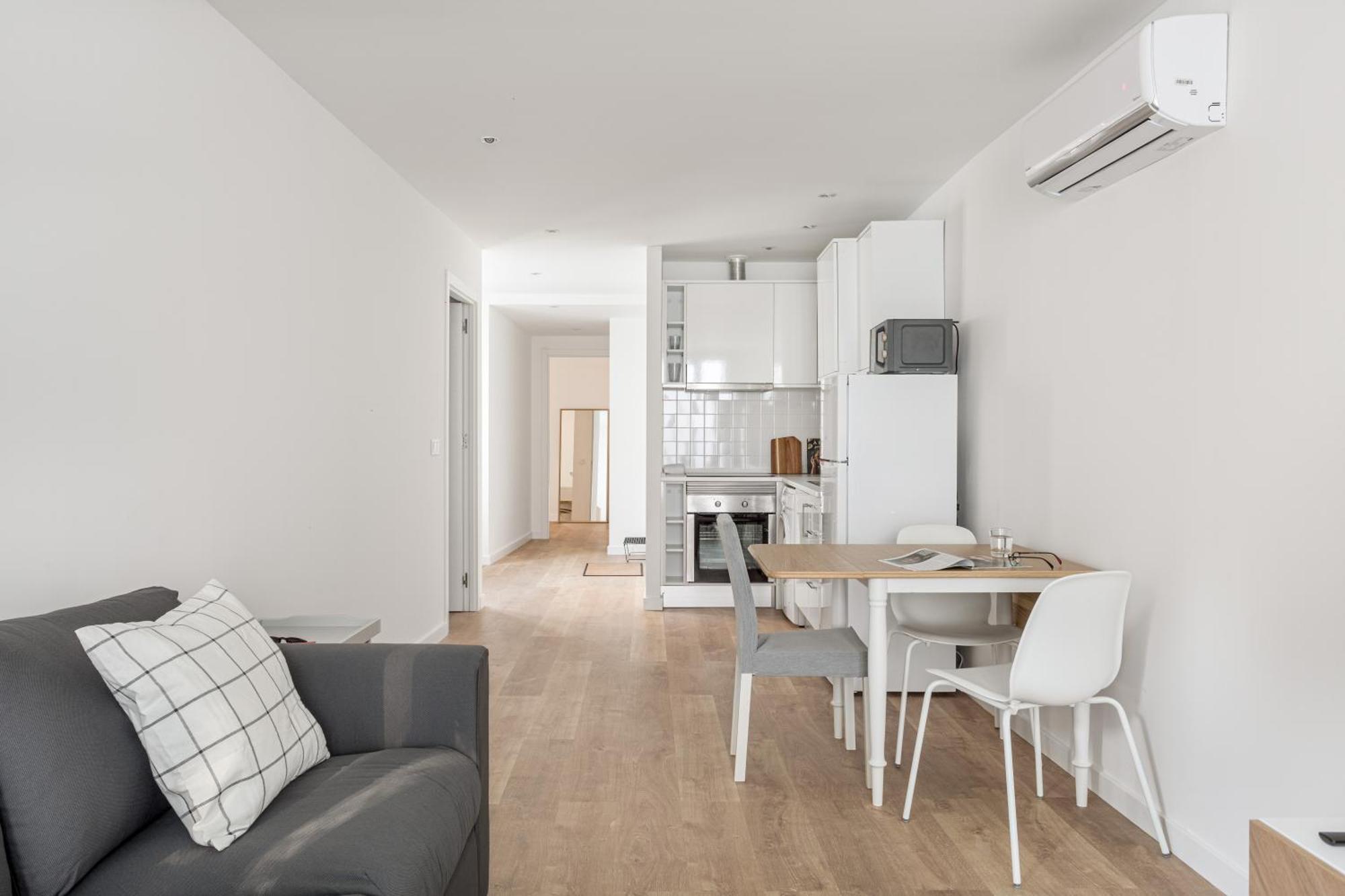 Appartement Joivy Minimalistic W Patio In Principe Real *