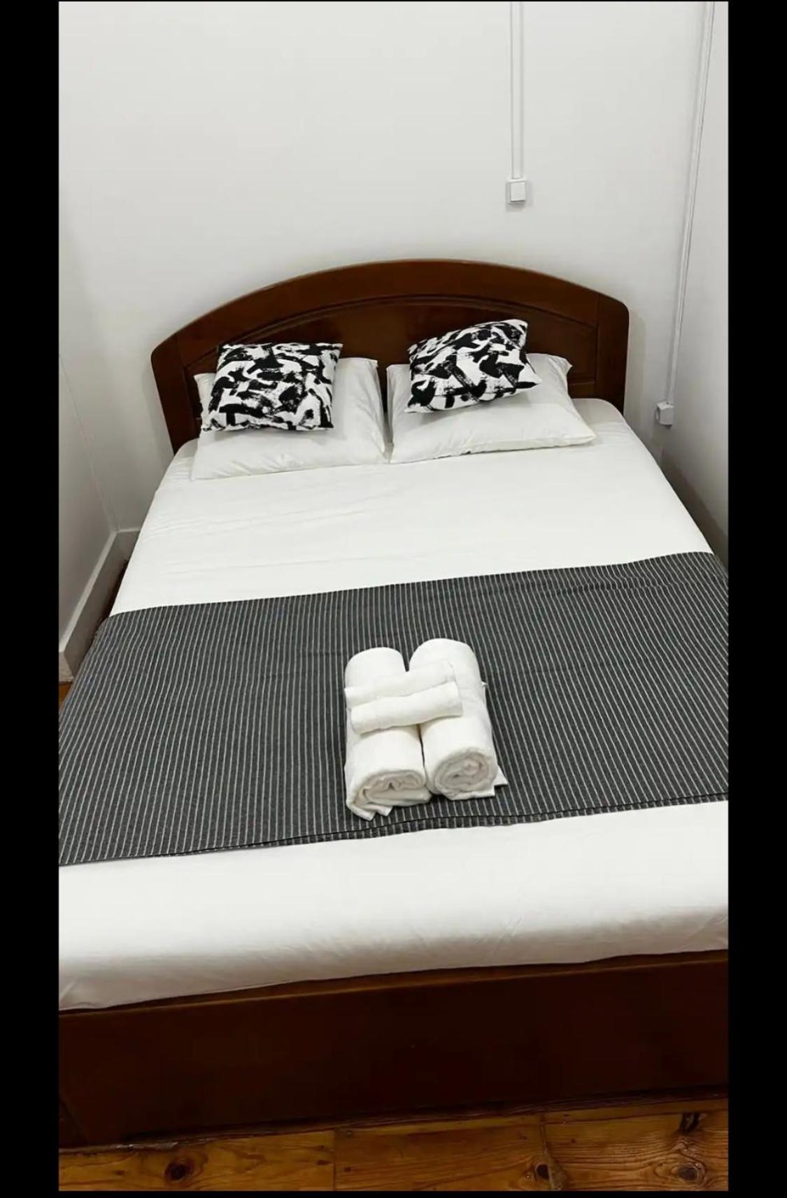 Quarto em Acomodações Particulares Conde Do Redondo Lisboa