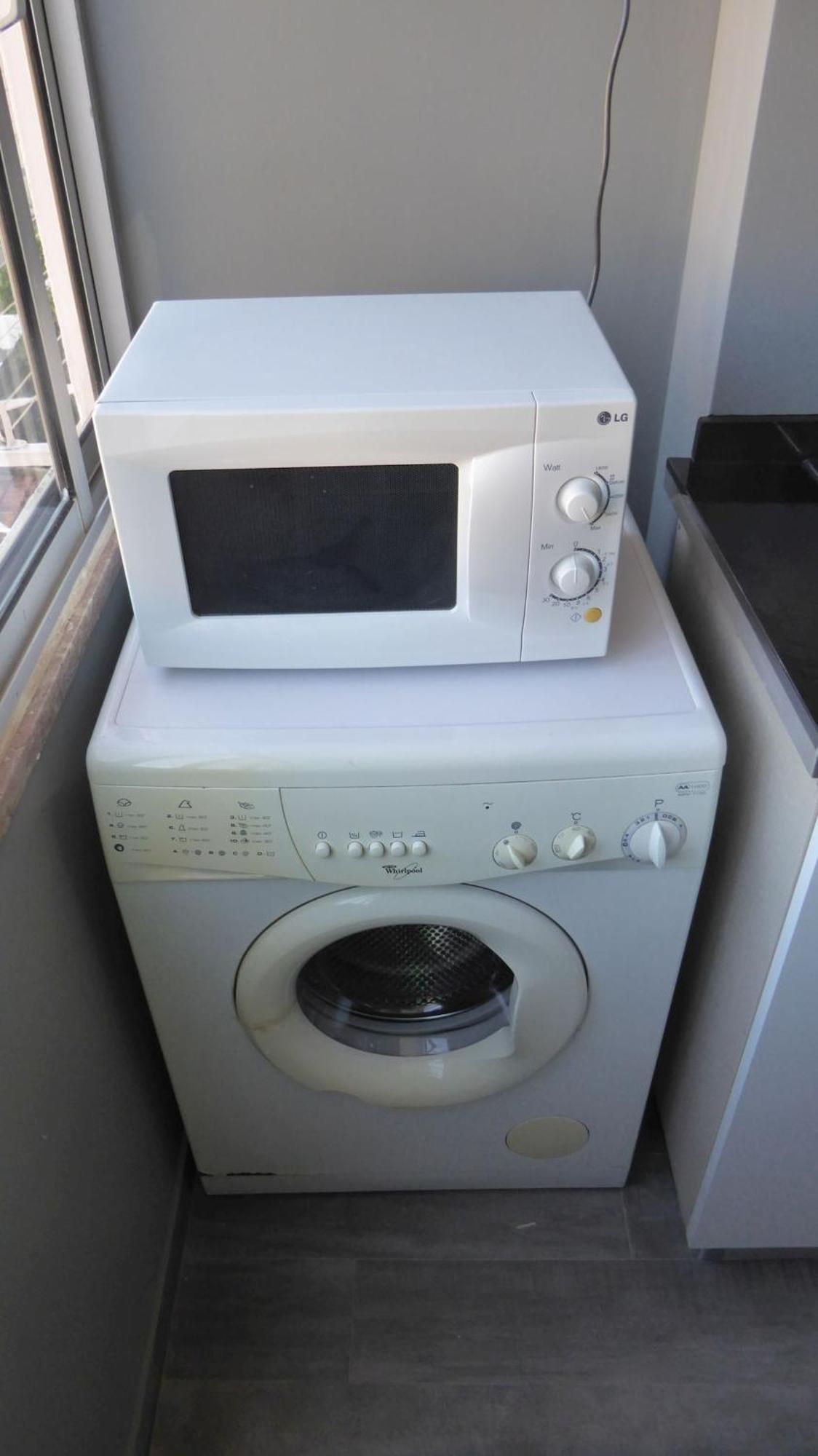 Be Local - With 2 Bedrooms In Moscavide - Apartment Lissabon