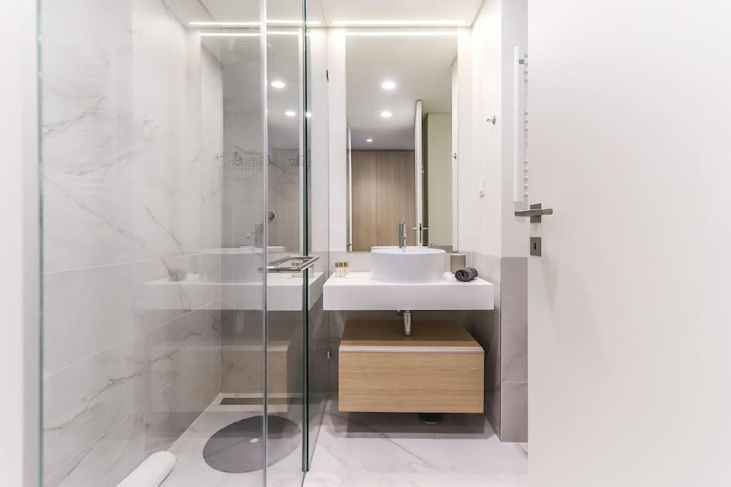 Apartment Marques Pombal 2 Bed Ac Lissabon