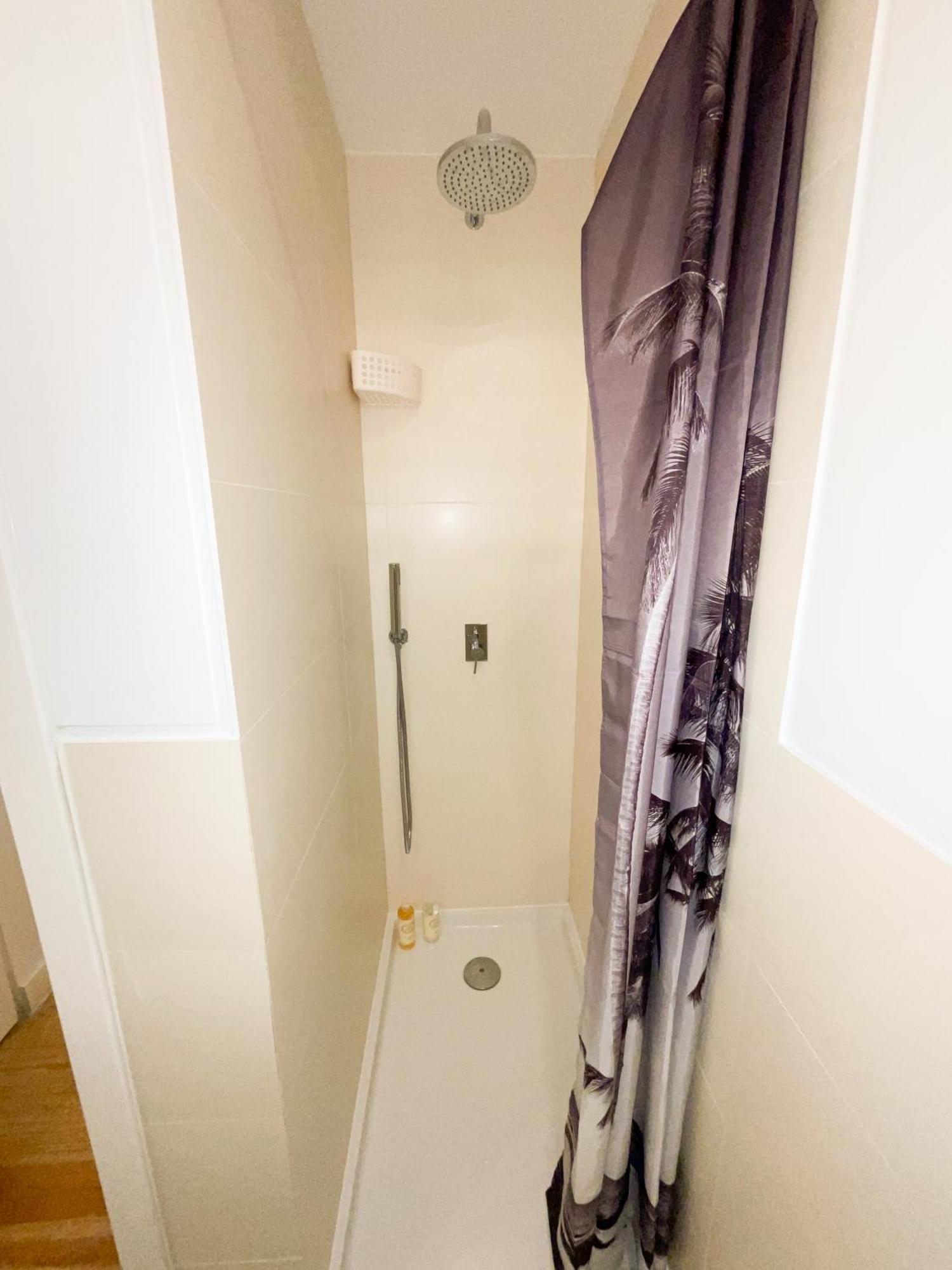 Charming Santos W/ Patio
