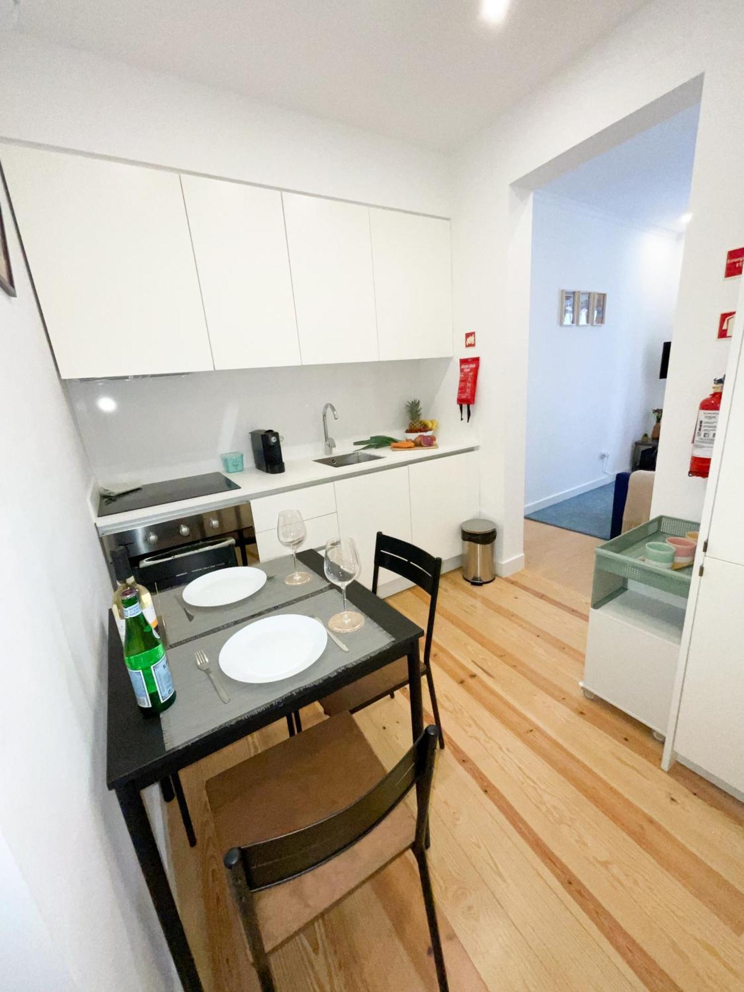 Charming Santos W/ Patio Apartment