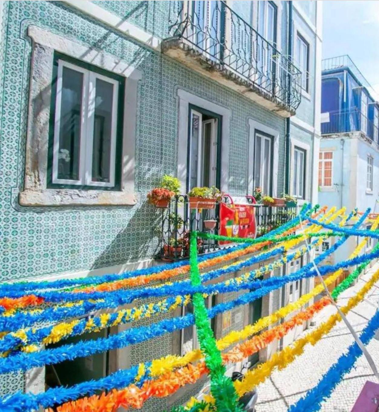 Charming Santos W/ Patio Apartment Lissabon