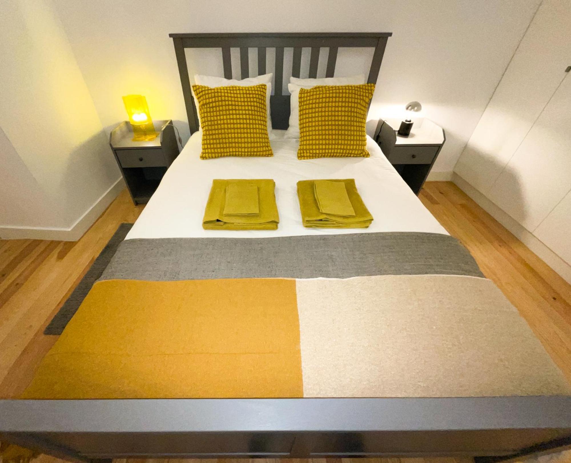 Charming Santos W/ Patio Apartment Lissabon