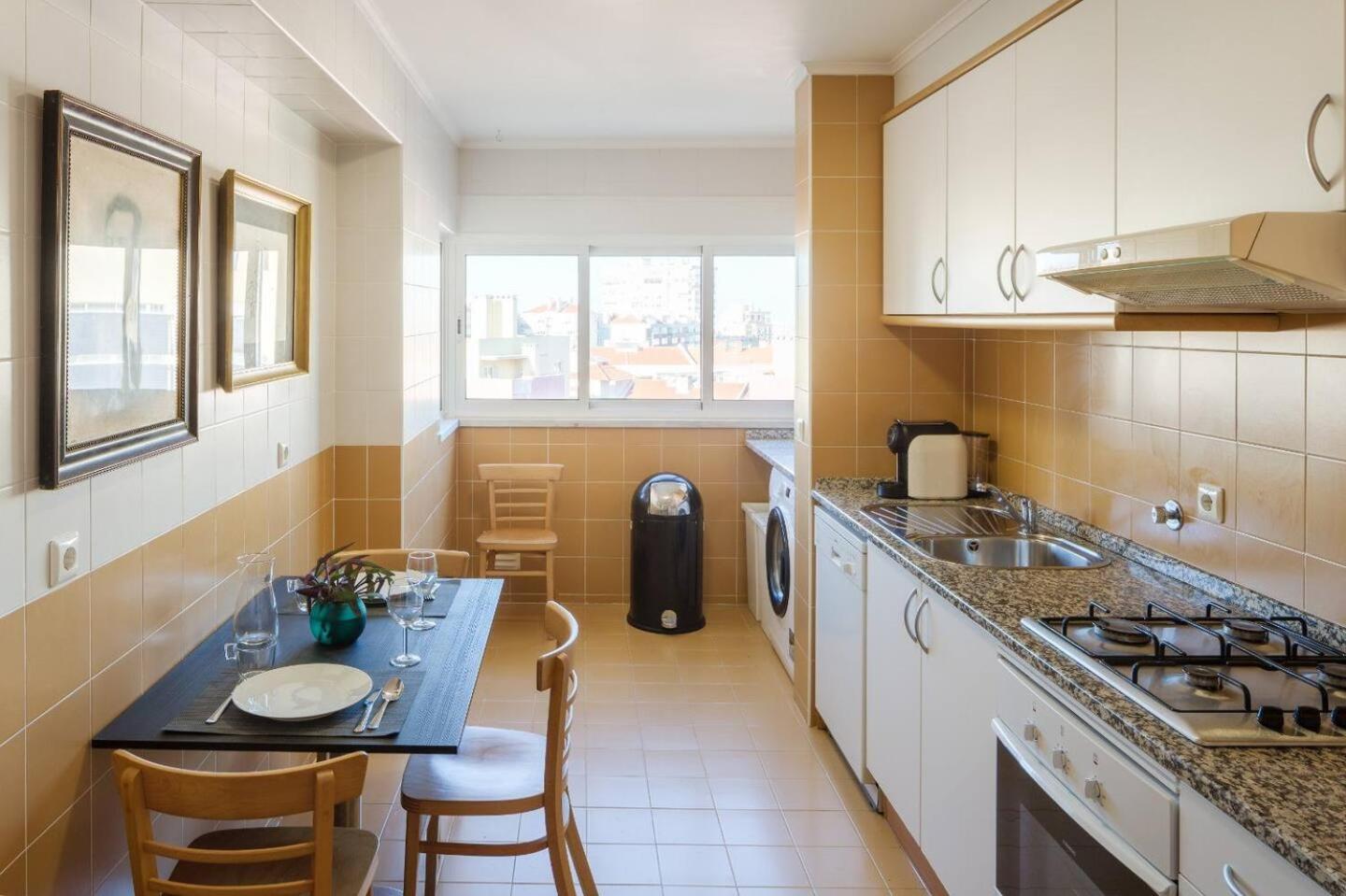 Apartment Ola - Penha De Franca Lissabon