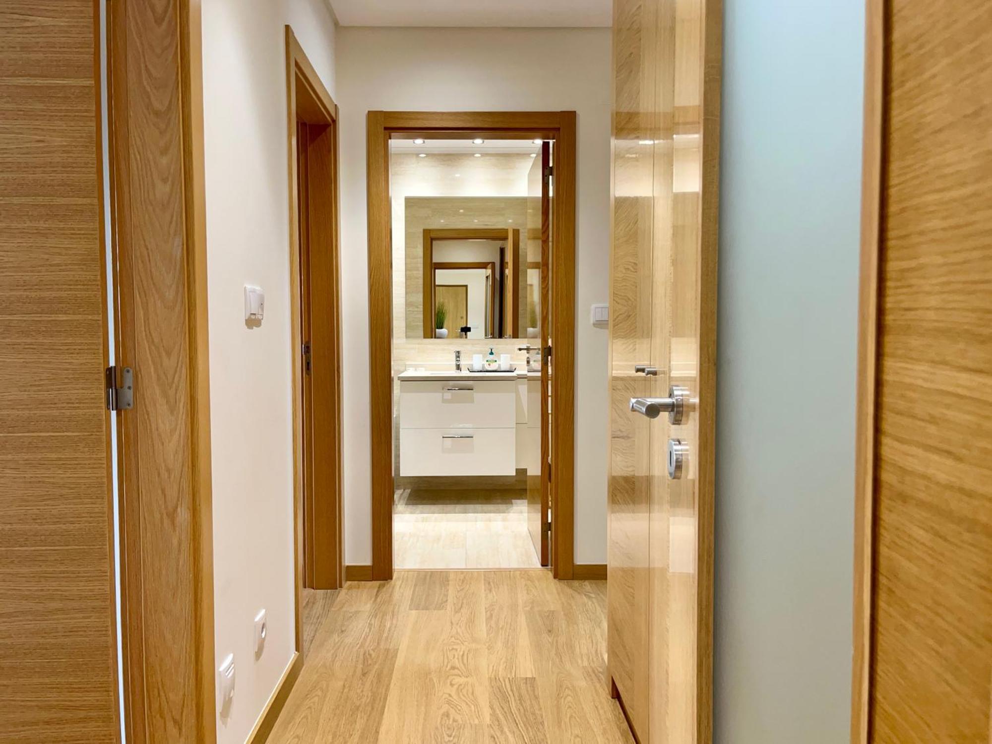 Modern & Spacious With River View Lissabon