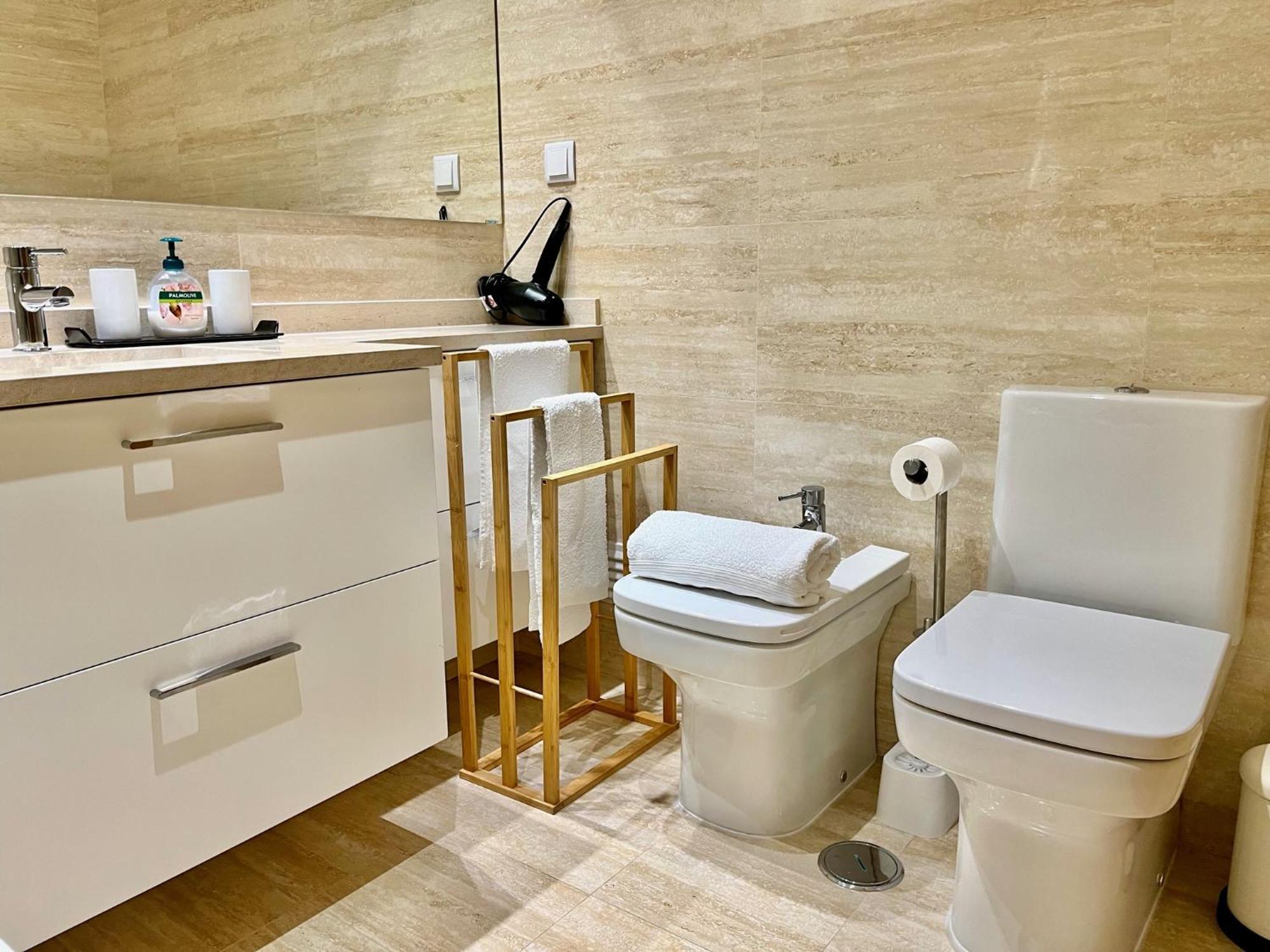 Apartment Modern & Spacious With River View Lissabon