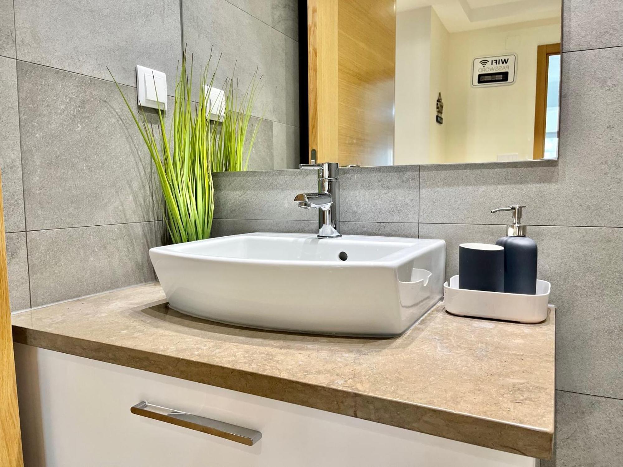 Apartment Modern & Spacious With River View Lissabon