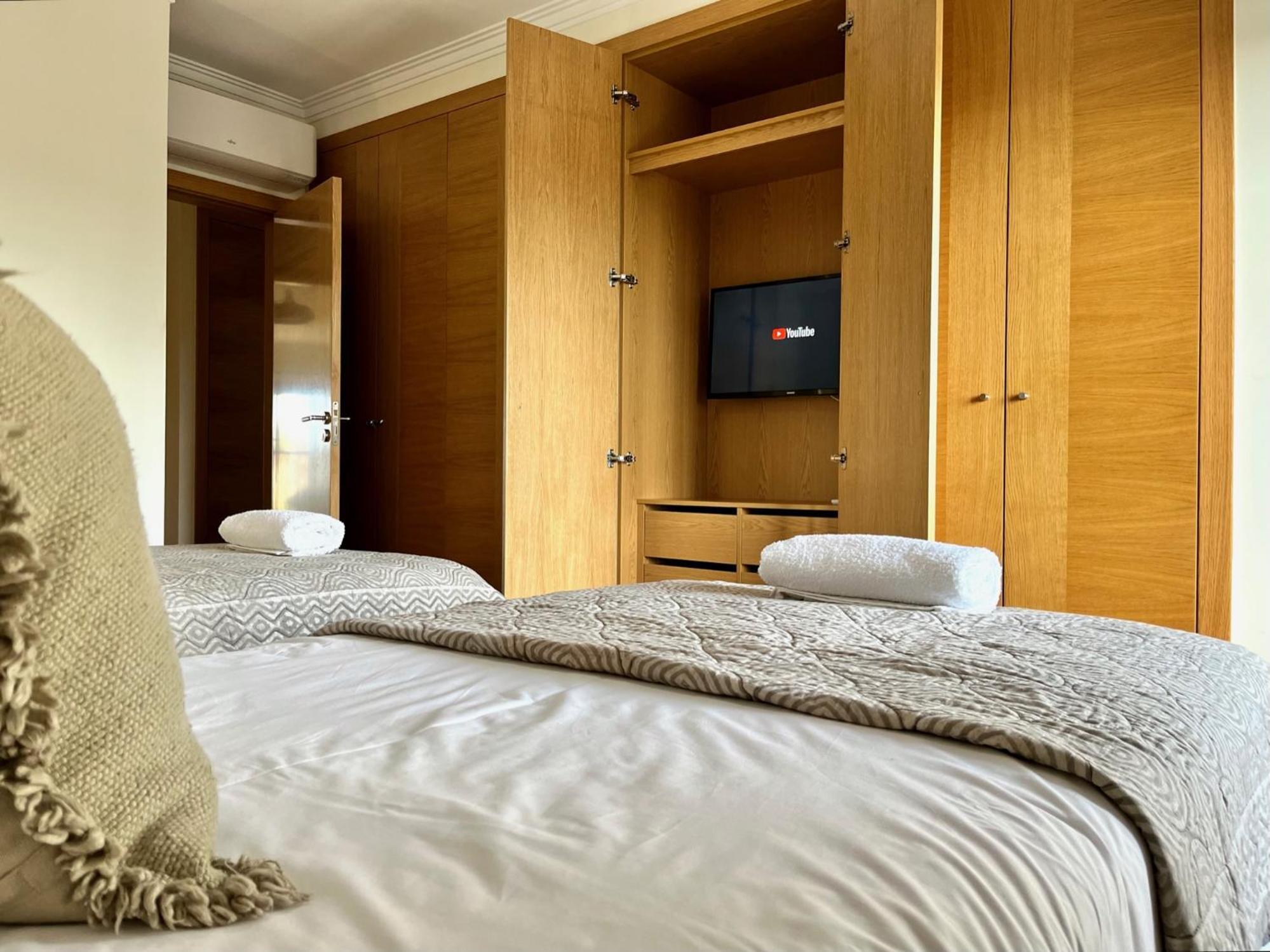 Apartment Modern & Spacious With River View Lissabon