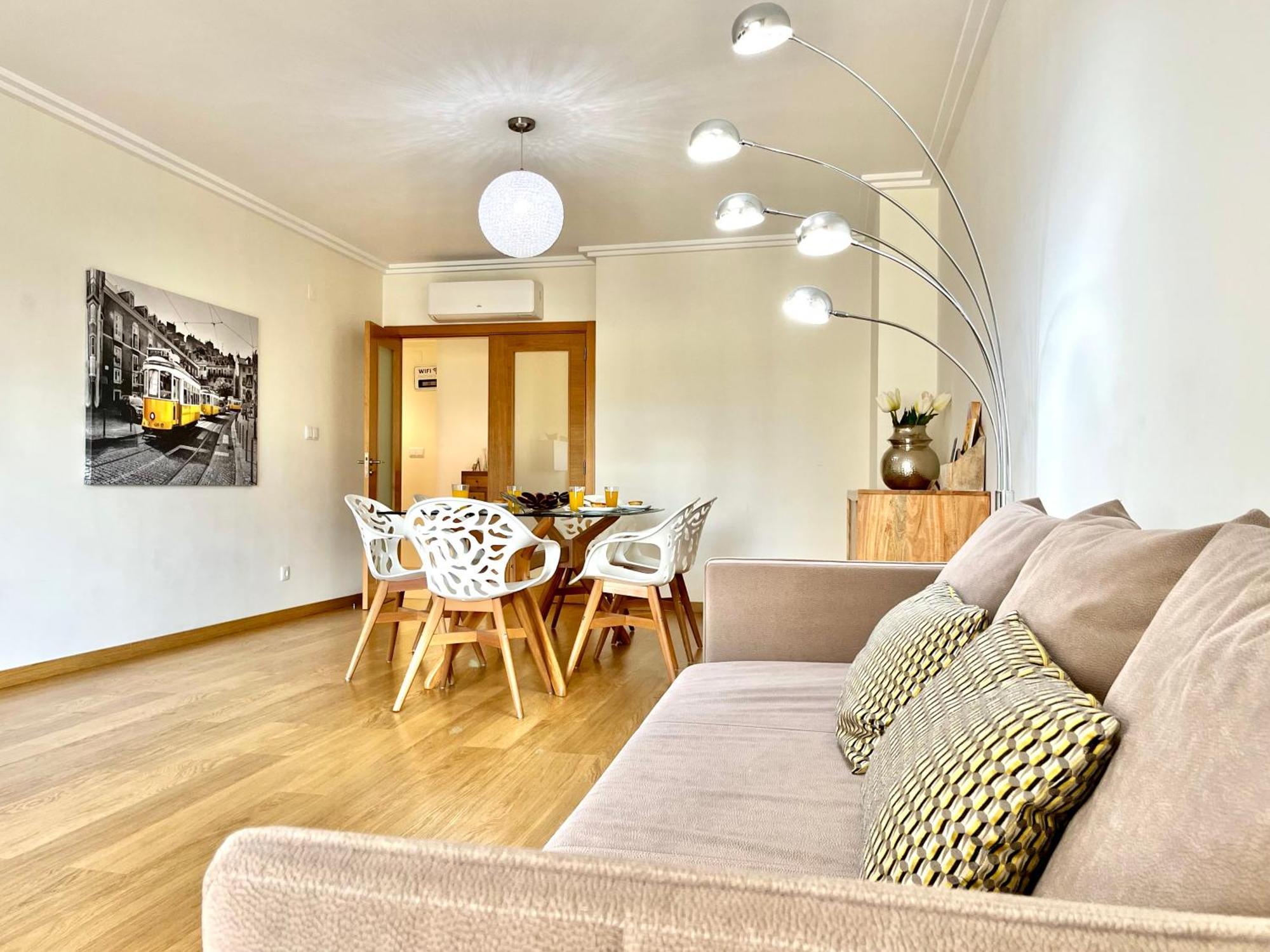 Apartment Modern & Spacious With River View Lissabon