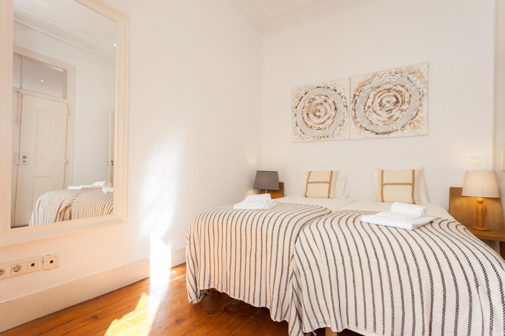 Apartamento Tejo Vintage Three-bedroom - By Lu Holidays
