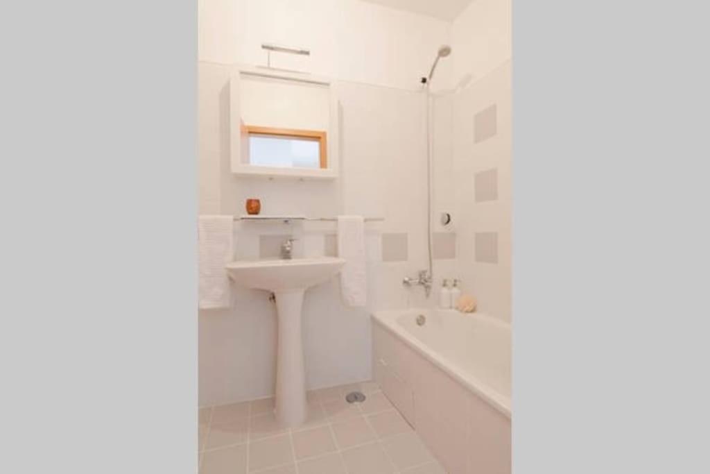 Appartement New Office - Free Wifi & Parking - Self Check-in - Daikin Airco *
