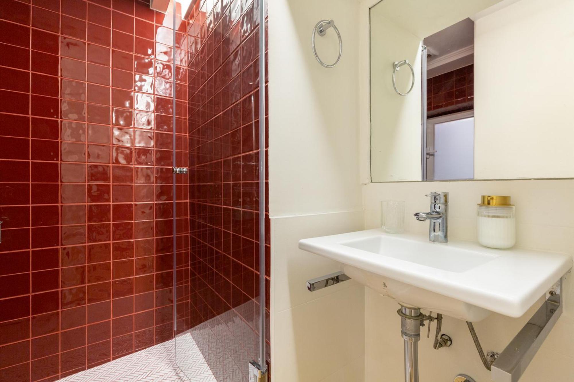 Designer Retreat- Newly Remodelled 1 Bedroom * Lisboa