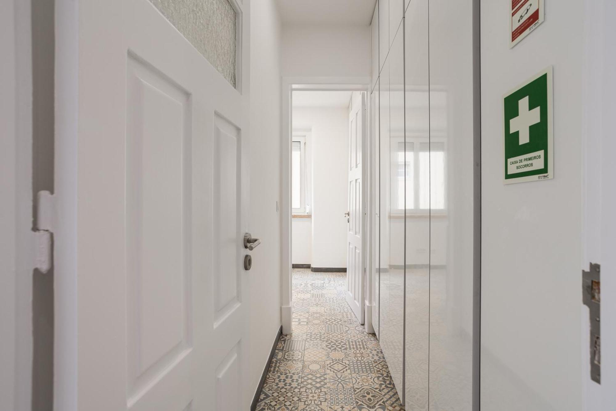 Home Out Rooms & Apartments Apartment Lissabon