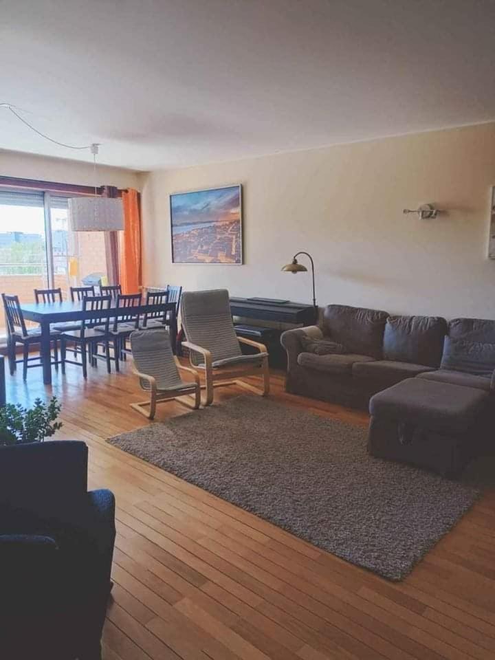 2 Bedroom Close To Airport With Pool & Gym *